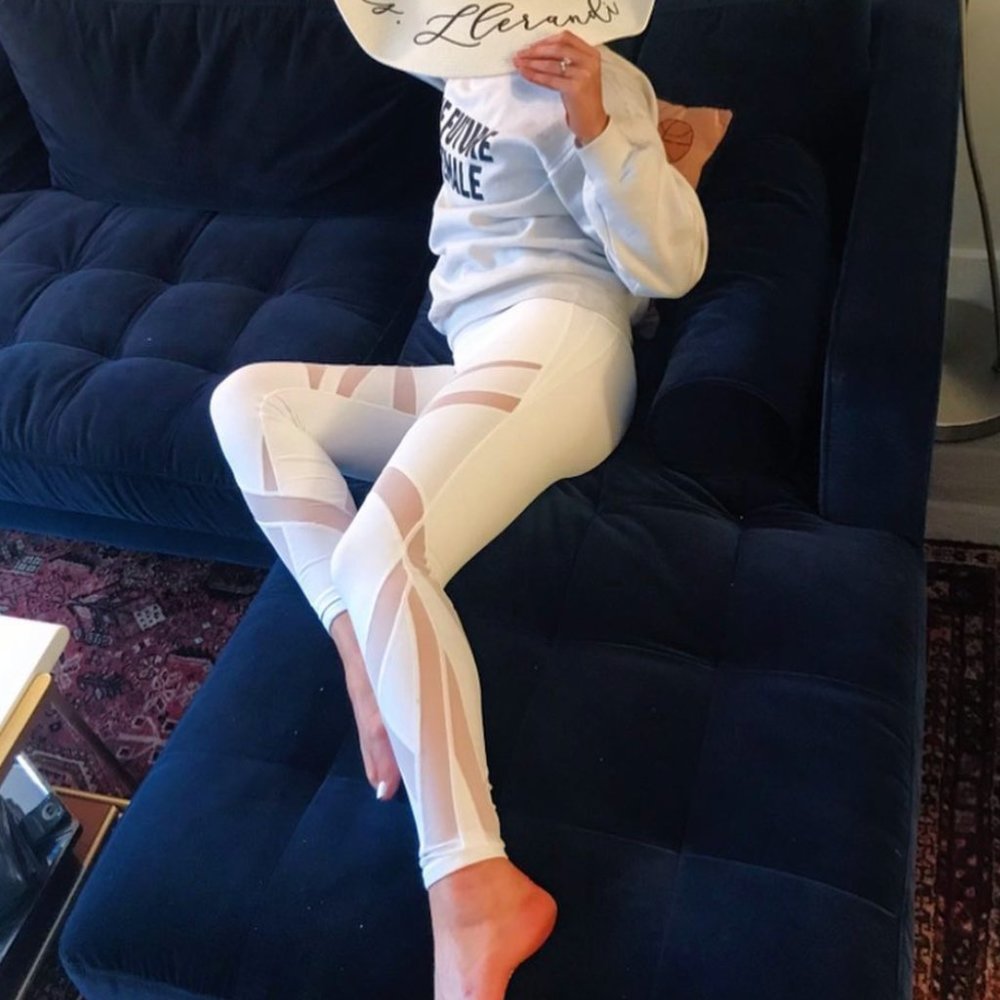 White Lululemon Yoga Pants Size 6 M